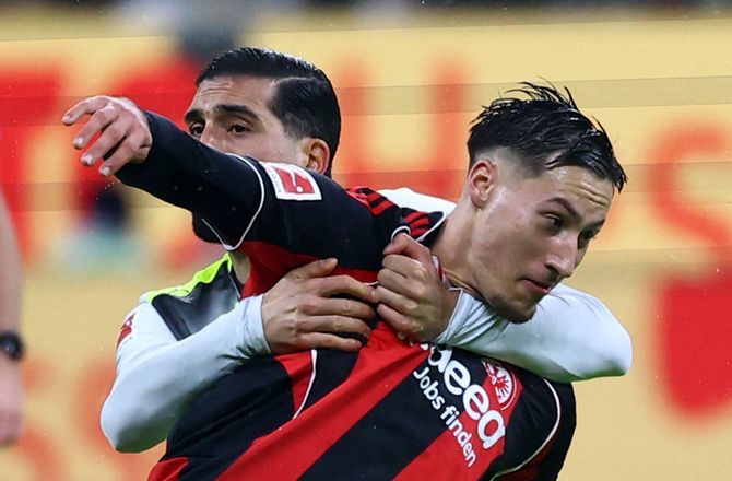 Bundesliga -Bedre end frygtet: Frankfurt-spids ledbåndsskadet