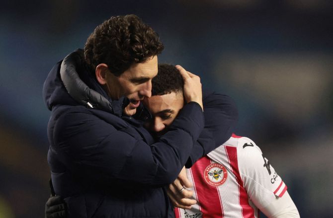 Championship -Brentford-brasser sendes på græs 
