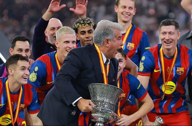 Supercup -Laporta hylder Flick: Arkitekten bag succesen