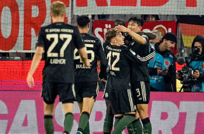Bundesliga -Bayern leverede comeback efter Neuer-drop