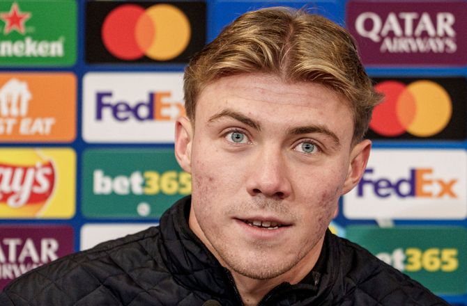 Champions League -Højlund glæder sig: De kaldte mig Mini-Corner 