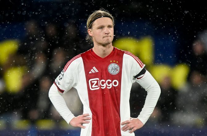 Æresdivisionen -Dolberg var i tvivl: Talte med andre klubber