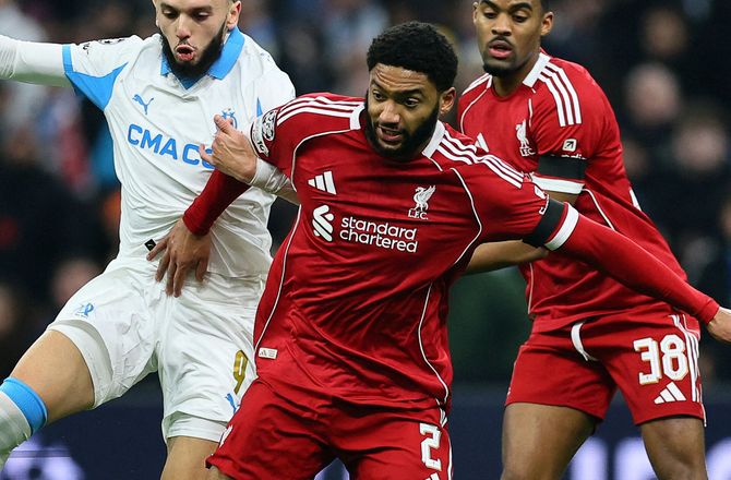 Premier League -Skadesplaget Gomez får chancen fra start på Anfield