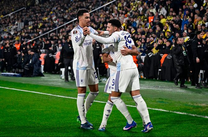 Europa League -Aston Villa er top-8 klar efter sejr i Istanbul