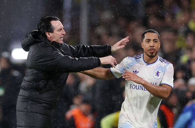 Europa League -Spøjst: Unai Emery skubbede til egen spiller