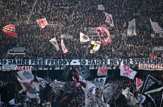 Bundesliga -Frankfurt-boss: Tæt på aftale med ny træner