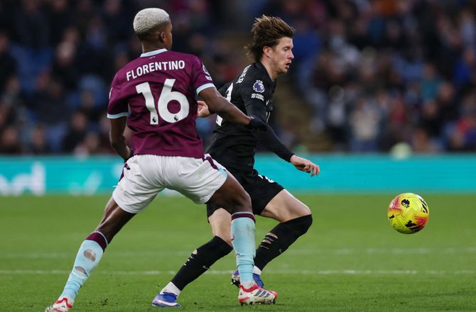 Premier League -Ipswich meldes tæt på Burnley-midt