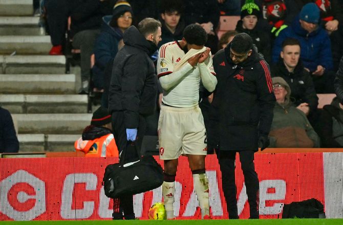 Premier League -Arne Slot opdaterer om skadet Joe Gomez: Knogle mod knogle