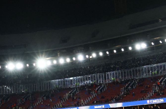 Champions League -FCK-fans stod bag plexiglas: Ligner noget kriminelt