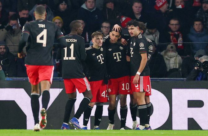 Champions League -Trods bøvl og kanonkugle imod: Bayern tager andenpladsen