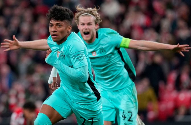 Serie A -Napoli går på rov i Sporting