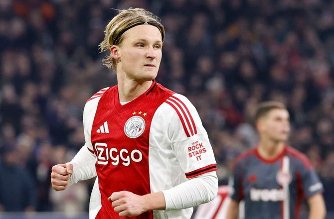Æresdivisionen -Dolberg hyldes: En fantastisk spiller
