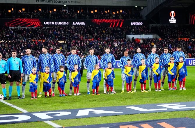 Europa League -Zagreb-profil utilfreds med FCM-bane: Svære forhold