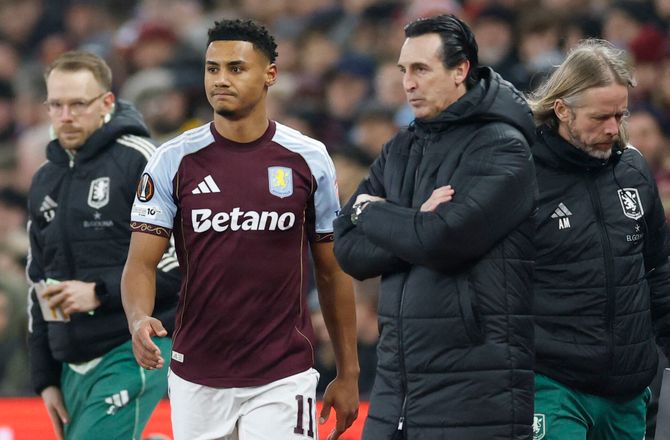 Premier League -Ingen Watkins i PL-åbner: Ring til hans agent