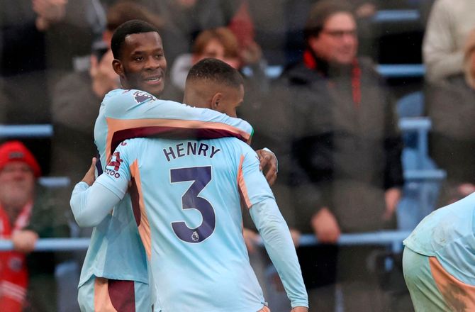 Premier League -Villa dummede sig mod timands Brentford