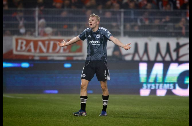 Bundesliga -Oscar Højlund er skadet