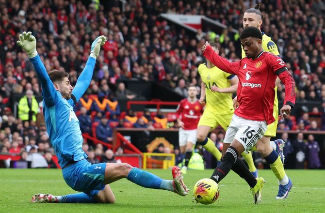 Premier League -Spurs-keeper om nedrykningssnak: Afhænger af synspunkt