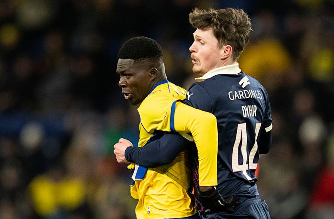 3F Superliga -Brøndby-nyindkøb på bænken: Ramt af en skade