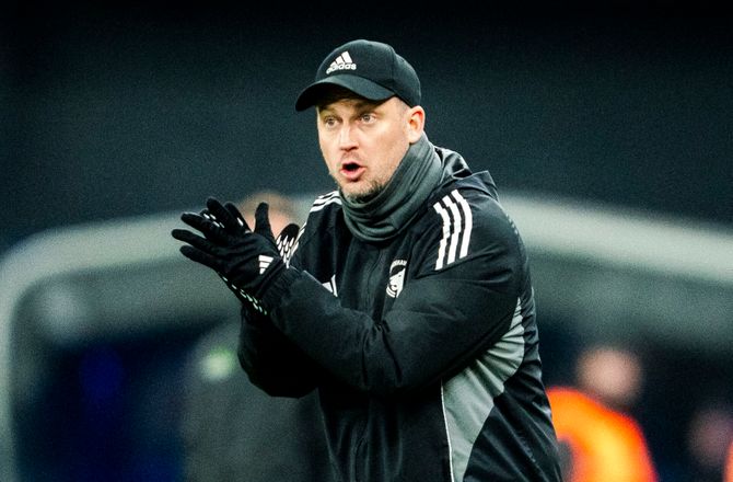 Oddset Pokalen -Neestrup var efter dommeren: Nu får du et 10-tal