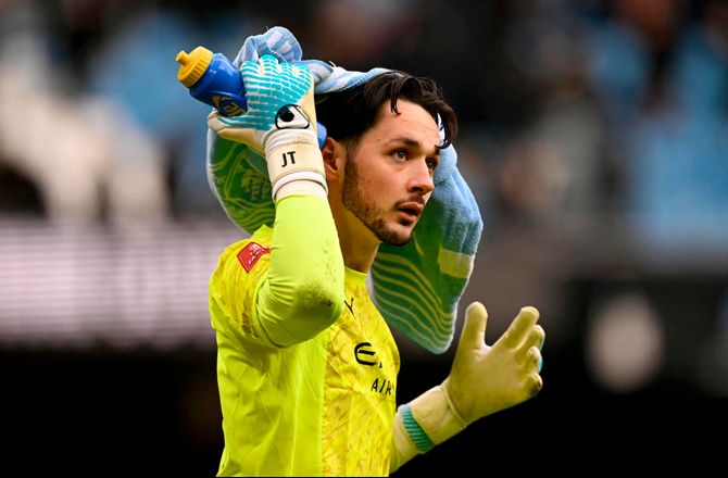 Carabao Cup -Pokal på spil: Arsenal og City vælger reservekeeperne