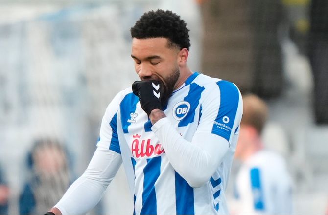 3F Superliga -Grot har undskyldt efter optrin