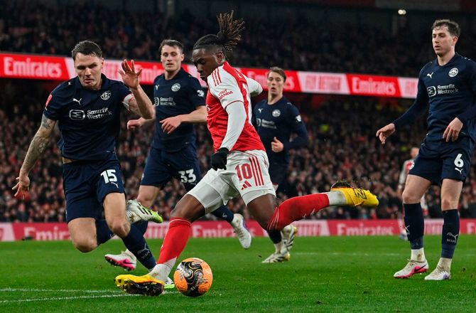 FA Cup -Arsenal-målscorer hylder Eze: Involveret i det hele