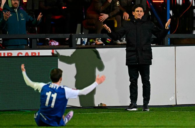 FA Cup -Brentford-chef gik i modstanderens omklædningsrum: Respekt