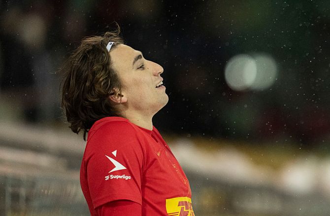 3F Superliga -FCN med to ændringer til AGF-brag