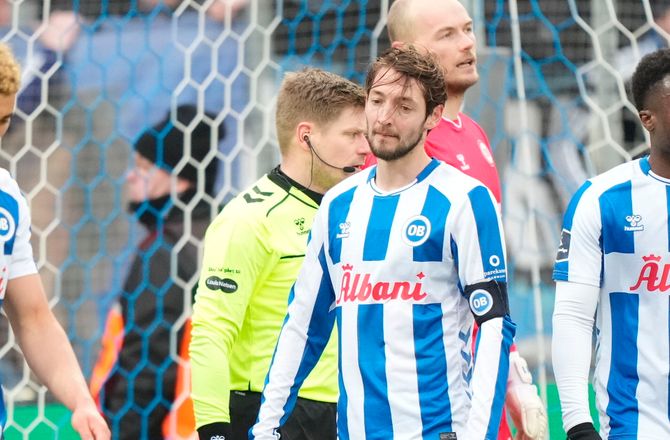 3F Superliga -Falk begræder kollaps: Det gør ondt