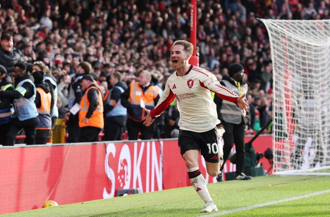 Premier League -Vild afslutning: Mac Allister blev sen Liverpool-helt