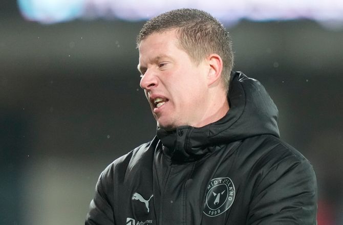 3F Superliga -Tullberg med opsang: Virkede lidt som en sommerkamp