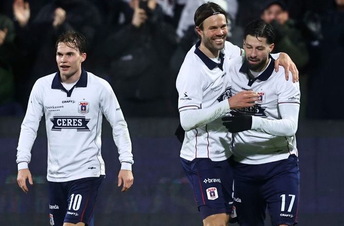 3F Superliga -Syvmålsvanvid: AGF tromlede Viborg