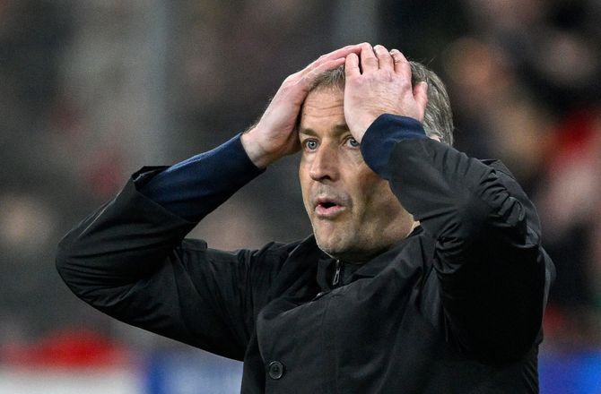 Bundesliga -Hjulmand under pres: Brighton-boss spøger