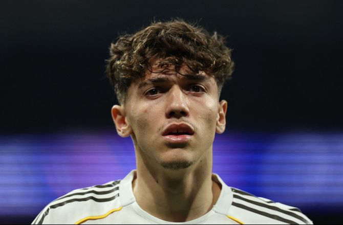 Champions League -18-årig komet starter på Bernabeu - Bellingham bænket