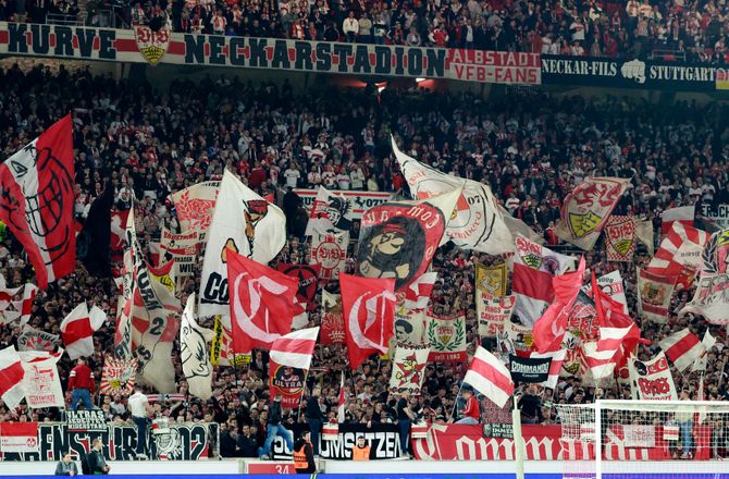 Bundesliga -500 Stuttgart-ultras i politiets varetægt efter optøjer