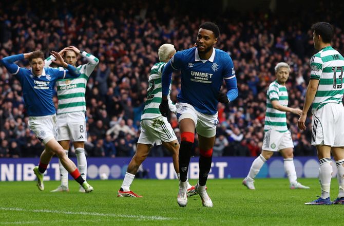 Premiership -Skov Olsen-oplæg og saksespark i vildt Old Firm