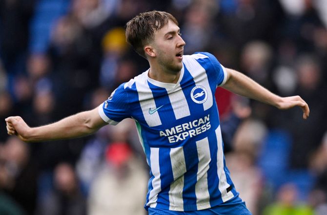 Premier League -Brighton forlænger med midtbanedynamo