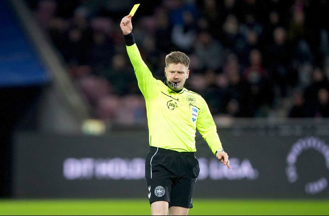 3F Superliga -Sundberg dømmer guldbraget i Aarhus