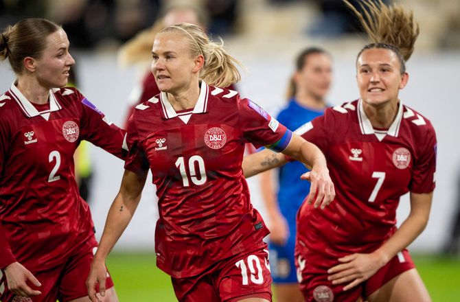 VM kval. UEFA -Danmark fik point i Italien efter stærk anden halvleg