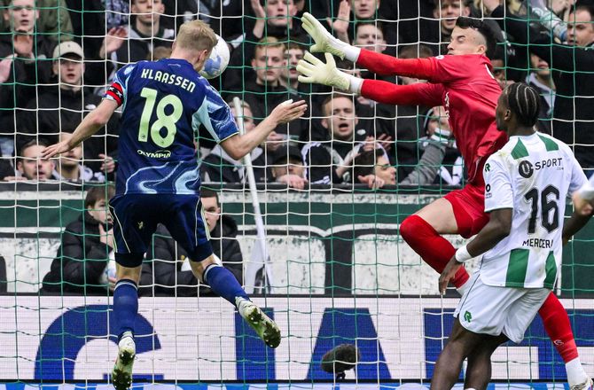 Æresdivisionen -Ajax jokkede i spinaten