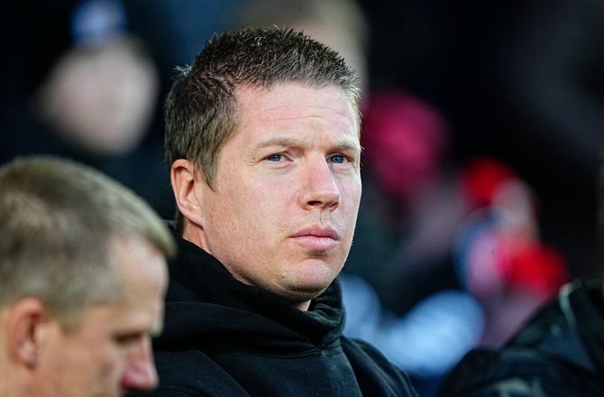 Europa League -Tullberg har truppen klar til Forest-brag