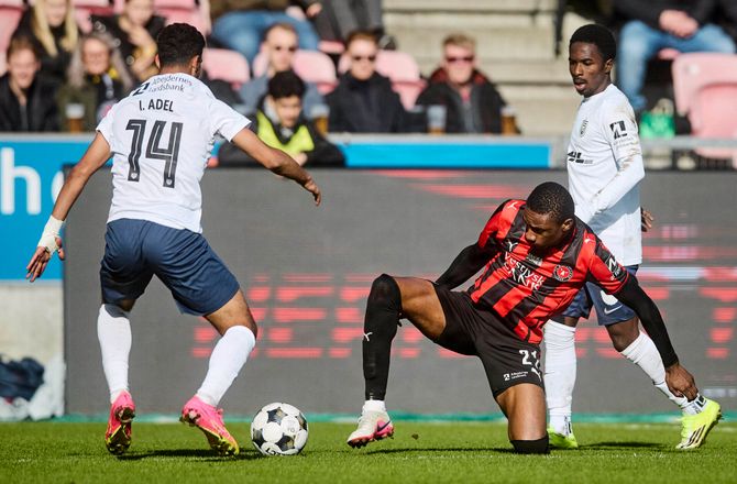 3F Superliga -FCM-profil i karantæne efter film: Vant til alle ikke er der