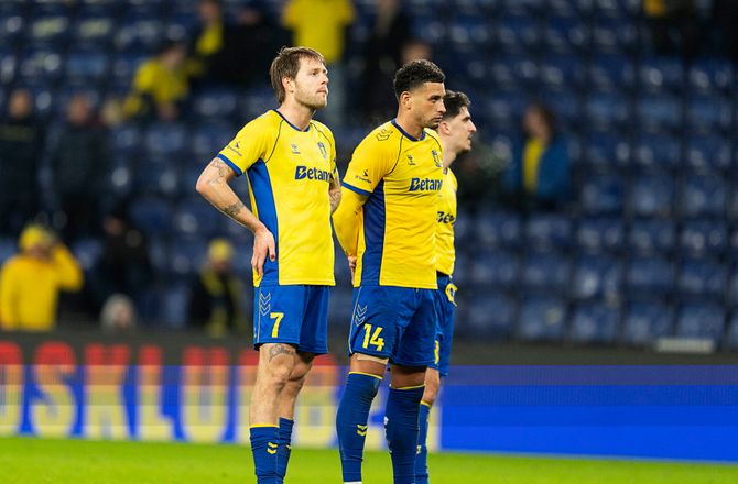 3F Superliga -Godfrey lider med Cooper