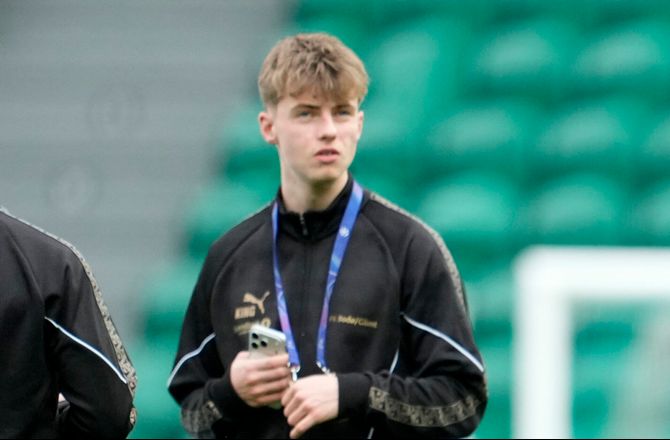 EM U17-kvalifikation -Mikkel Bro Hansen nyder U17-landsholdet: Det er stort