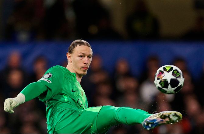 Champions League -Kvaratskhelia fremhæver holdkammerat: Så glade for ham