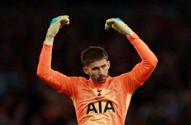 Serie A -Sky: Juventus i dialog om Spurs-keeper