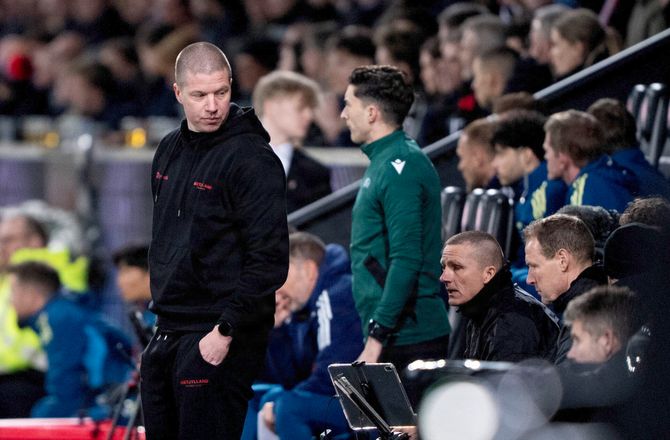 Europa League -Tullberg jokede med Duncan: Hvorfor har vi øvet straffe?