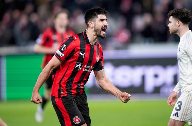 ECL-kval -Sådan starter FCM: Tullberg skifter to