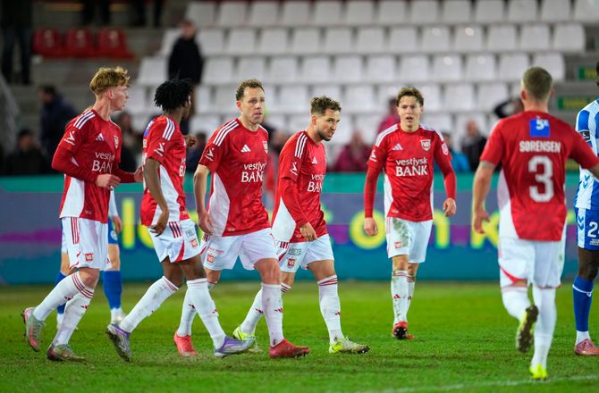 3F Superliga -OB dummede sig: AK reddede Vejle i overtiden