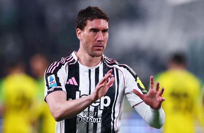 SüperLig -Besiktas præsenterer Vlahovic